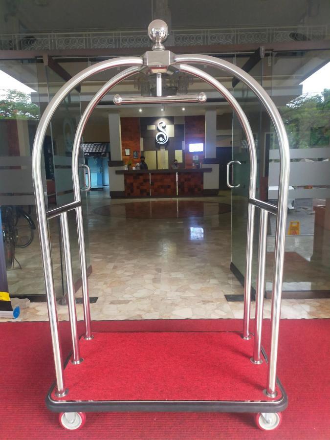 Hotel Sofia Juanda Surabaya Sidoarjo Eksteriør billede