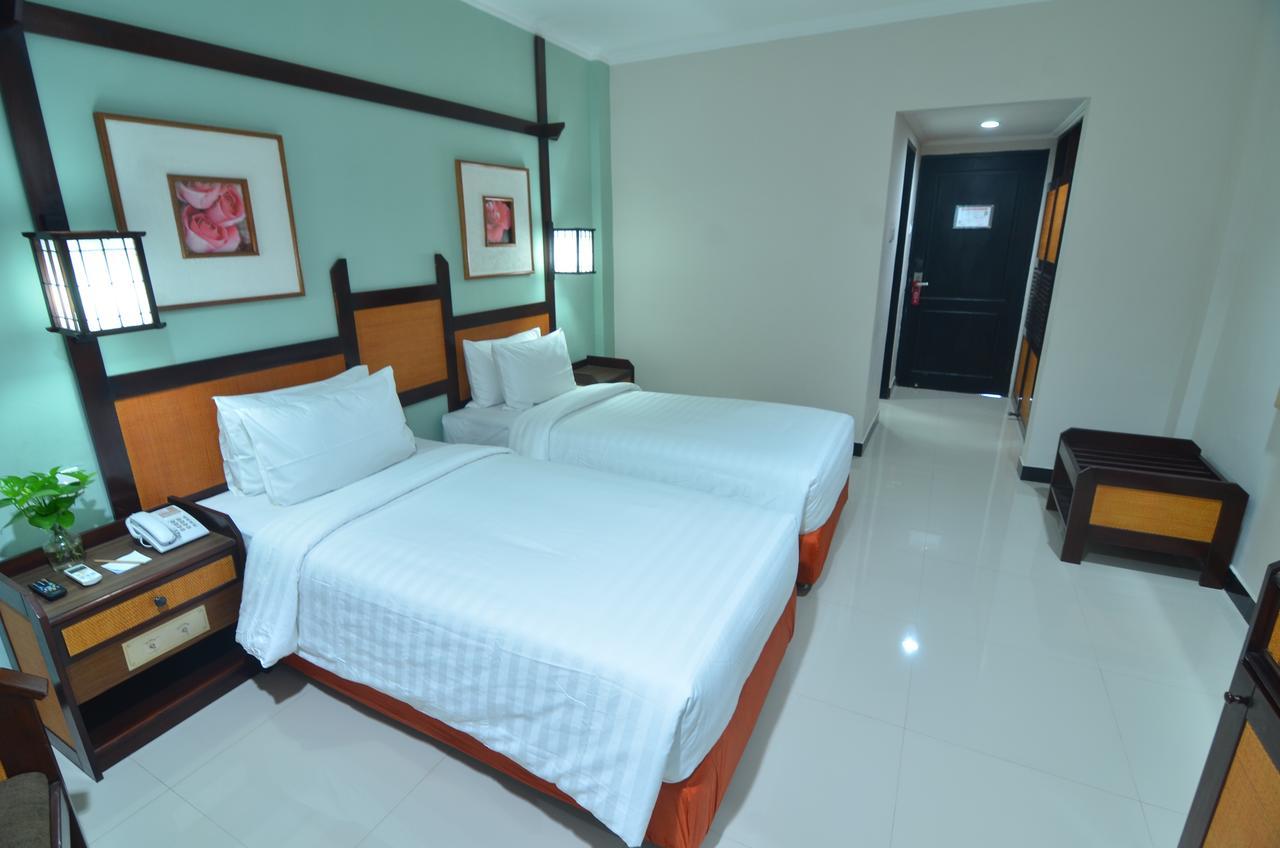 Hotel Sofia Juanda Surabaya Sidoarjo Eksteriør billede
