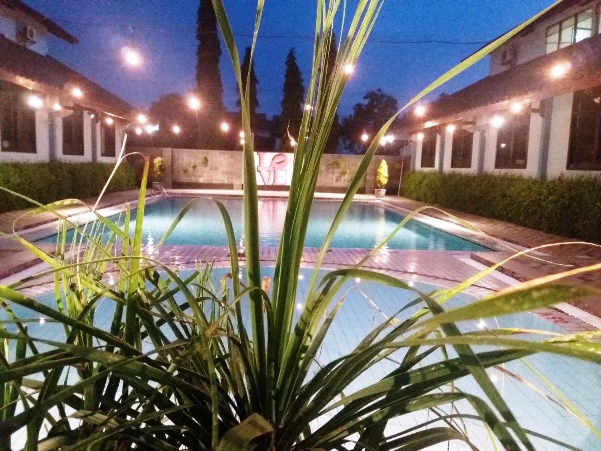 Hotel Sofia Juanda Surabaya Sidoarjo Eksteriør billede