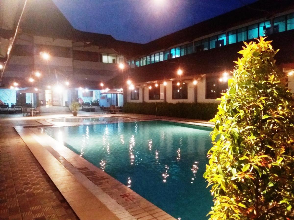 Hotel Sofia Juanda Surabaya Sidoarjo Eksteriør billede